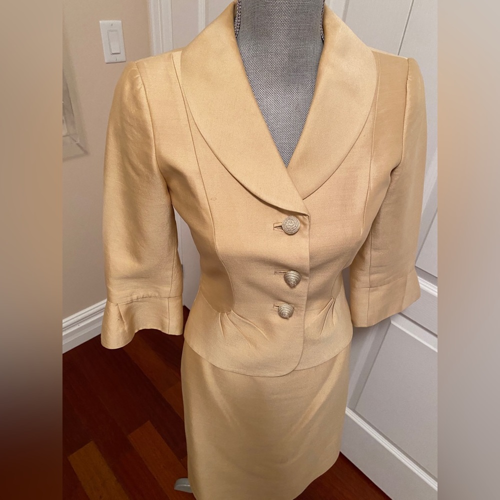 Tahari Gold Skirt Suit US 2 - Classy Wedding or Gala -Well cared for & loved